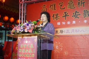 陳菊走訪旗山、內門、杉林廟宇 發送紅包並關心地方建設