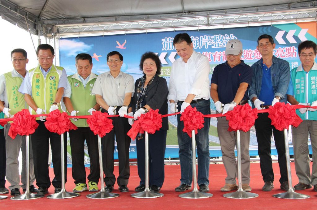 美濃白玉蘿蔔還有好豆節熱鬧登場 許立明廣邀體驗拔蘿蔔、啖美食