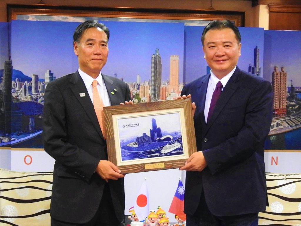 日本國寶三度來台 寶塚歌劇首度南下高雄公演 11/2起魅力登場　掀起華麗炫風 總統府陳菊秘書長專程南下欣賞首演