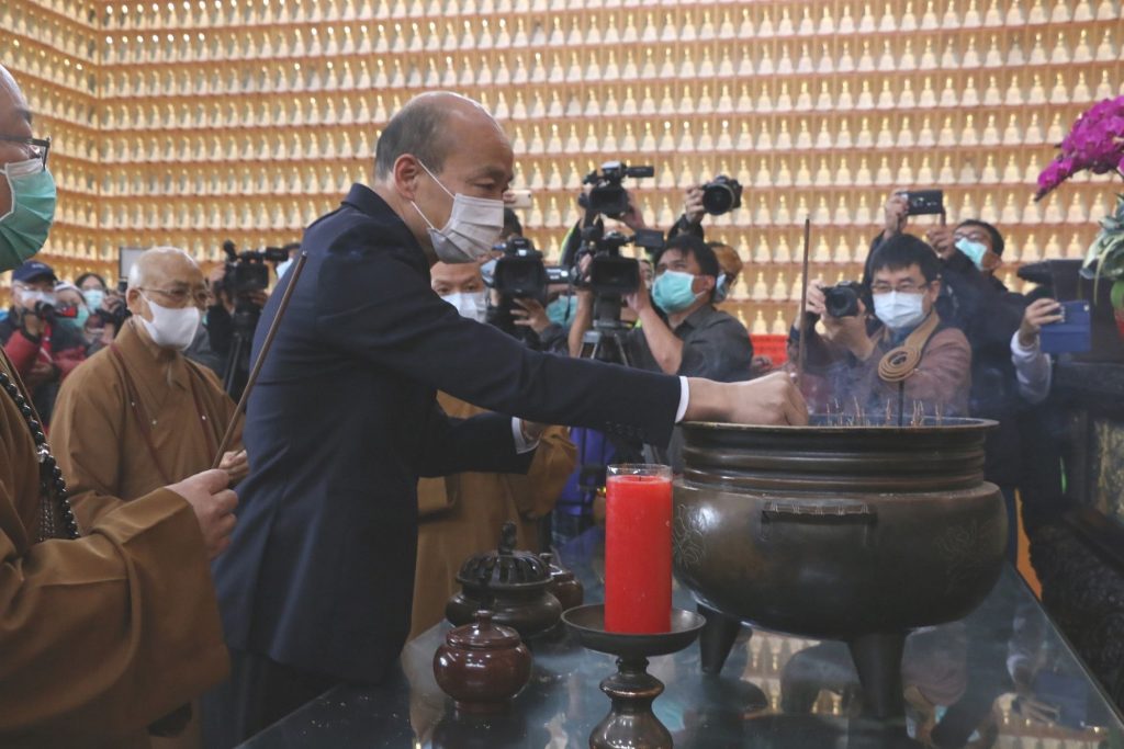 高雄燈會藝術節登場 高市府：全面提升防疫作為