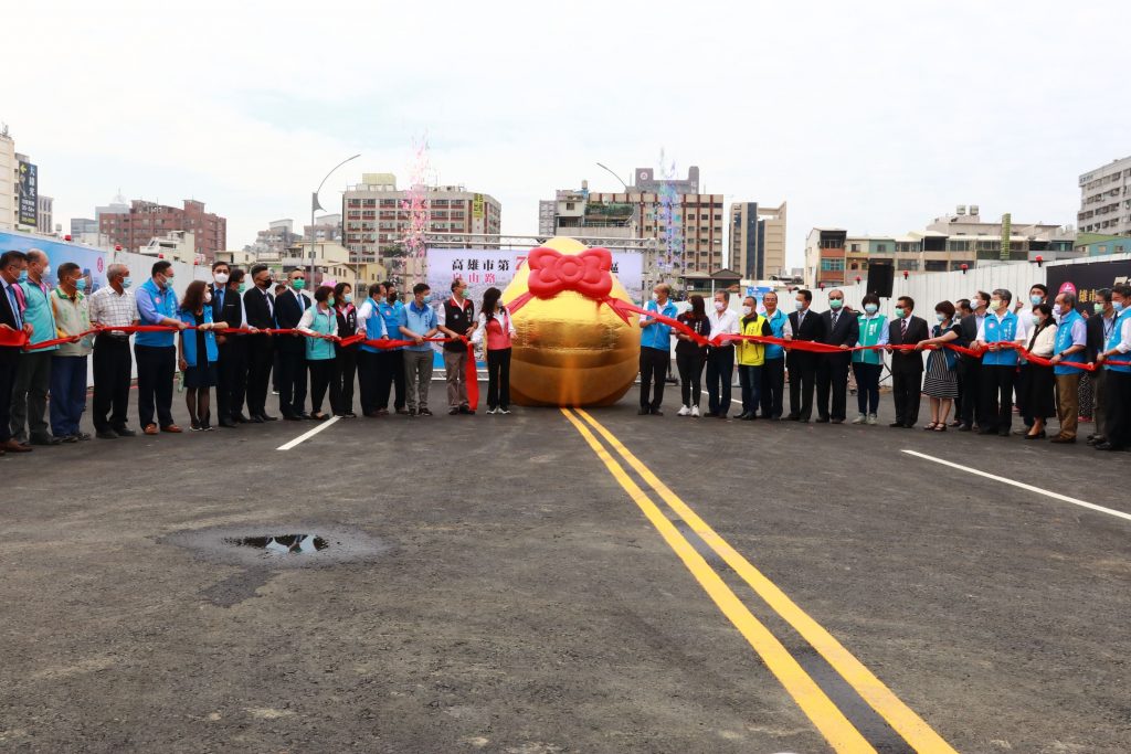 暖心相守寄未來 旗山接棒支持在地雄愛店家