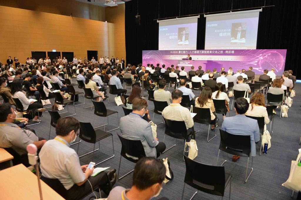 高雄市長補選於8月1日舉行電視政見發表會