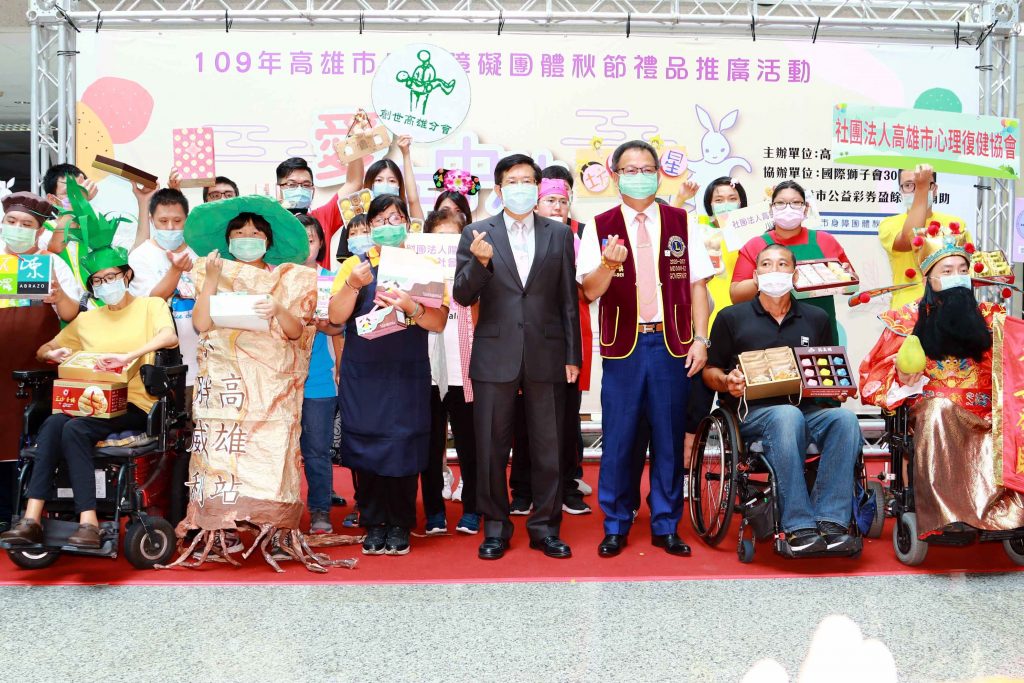 楊明州慰勉區公所、戶政所選務人員及警察分局員警辦理市長補選辛勞