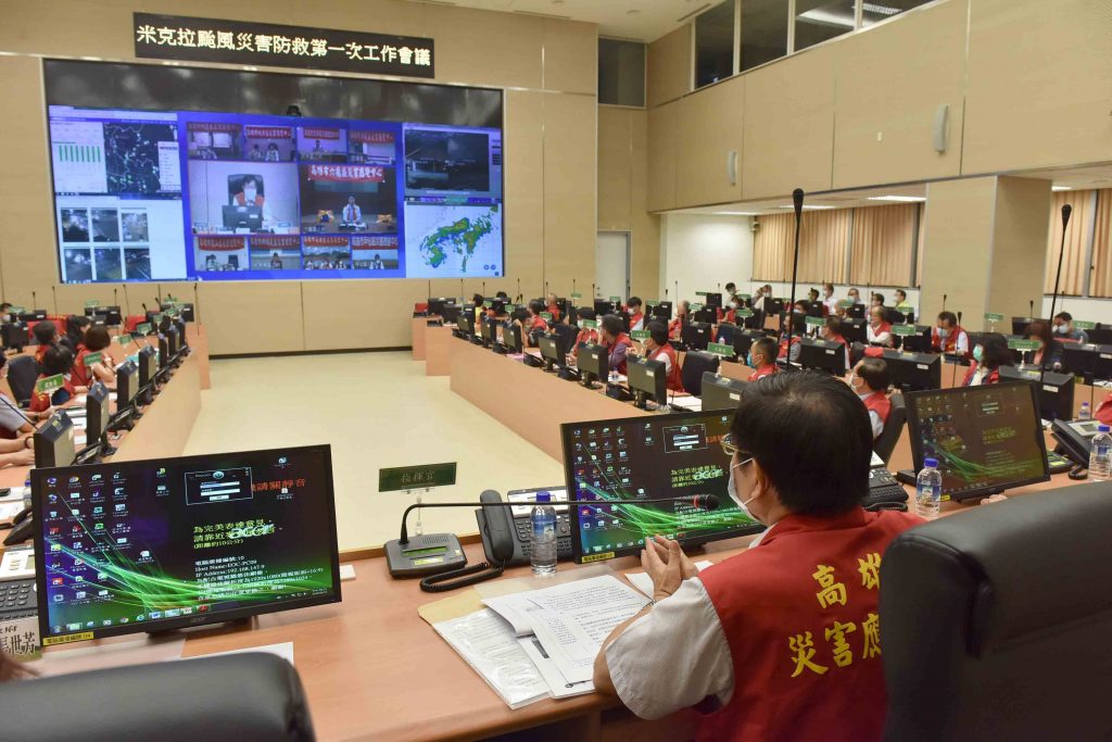 壽山動物園首屆「日不落遊行」　楊明州與大小朋友同歡父親節