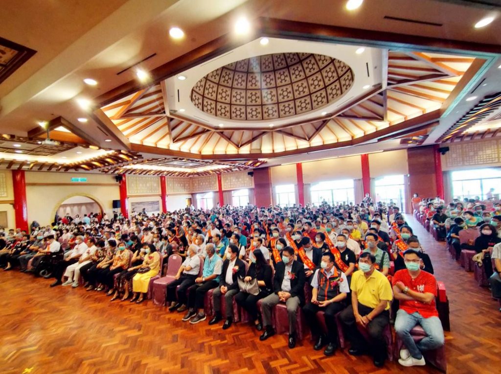 騎機車檢驗路平　陳其邁：制定新作業流程確保施工品質