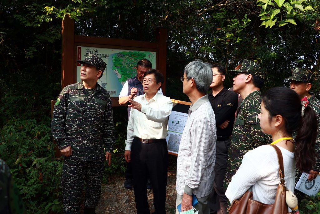 全球首創龍虎石斑珍珠堡  陳其邁：推廣在地食材  打造高雄驕傲