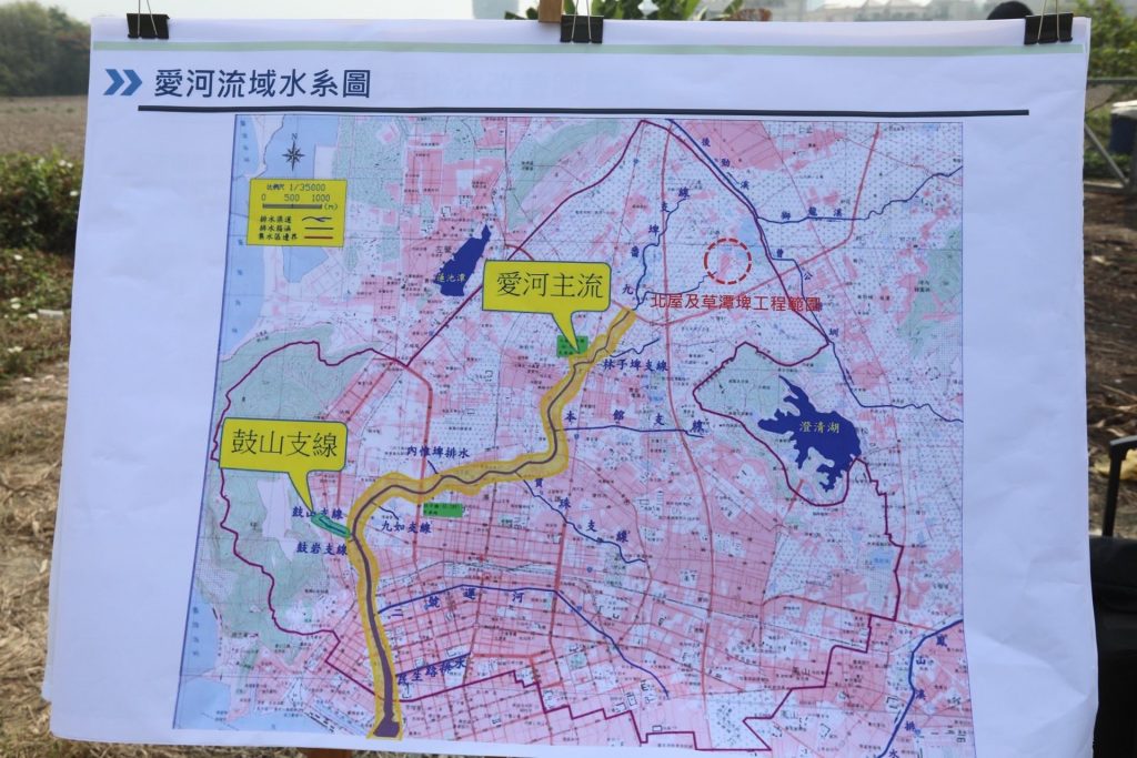 高雄市長陳其邁視察道路刨鋪 緊盯細節
