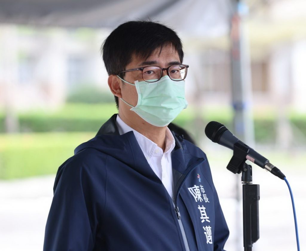 民眾抱怨，高雄市公車紅28路線霧煞煞