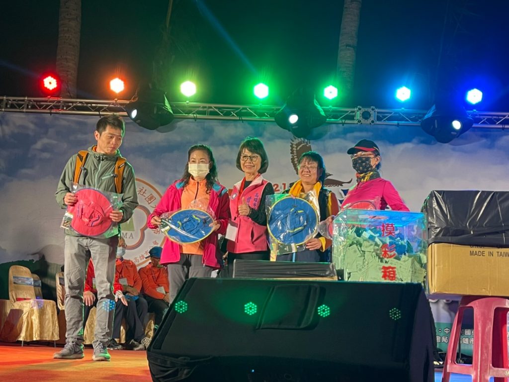 12月18日舉辦全國性公民投票，代檢廠停止驗車一日