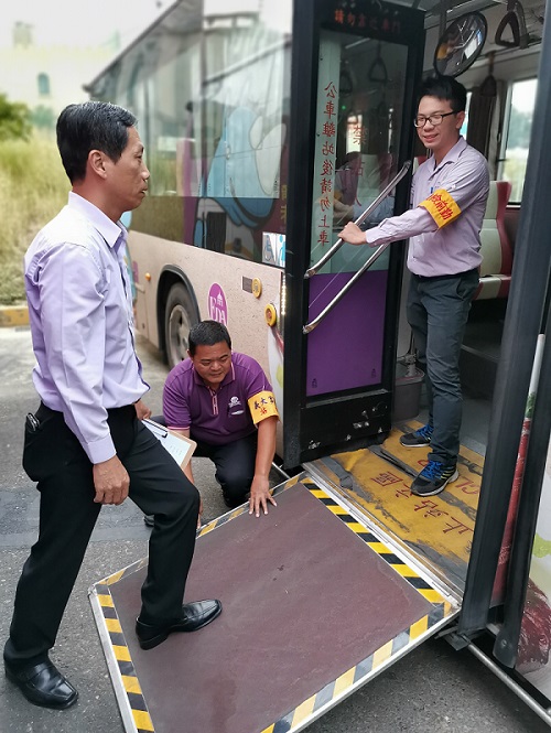 長輩相揪作伙 真愛鄰關懷據點揭牌