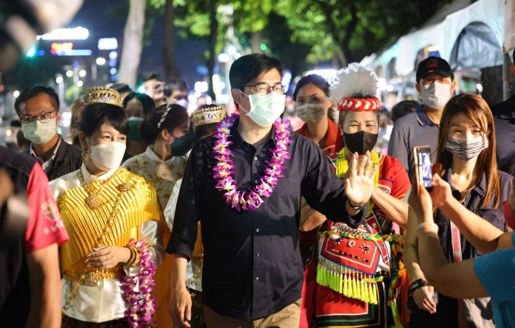 高雄工地路塌損鄰房 高市府：協助災戶求償到底