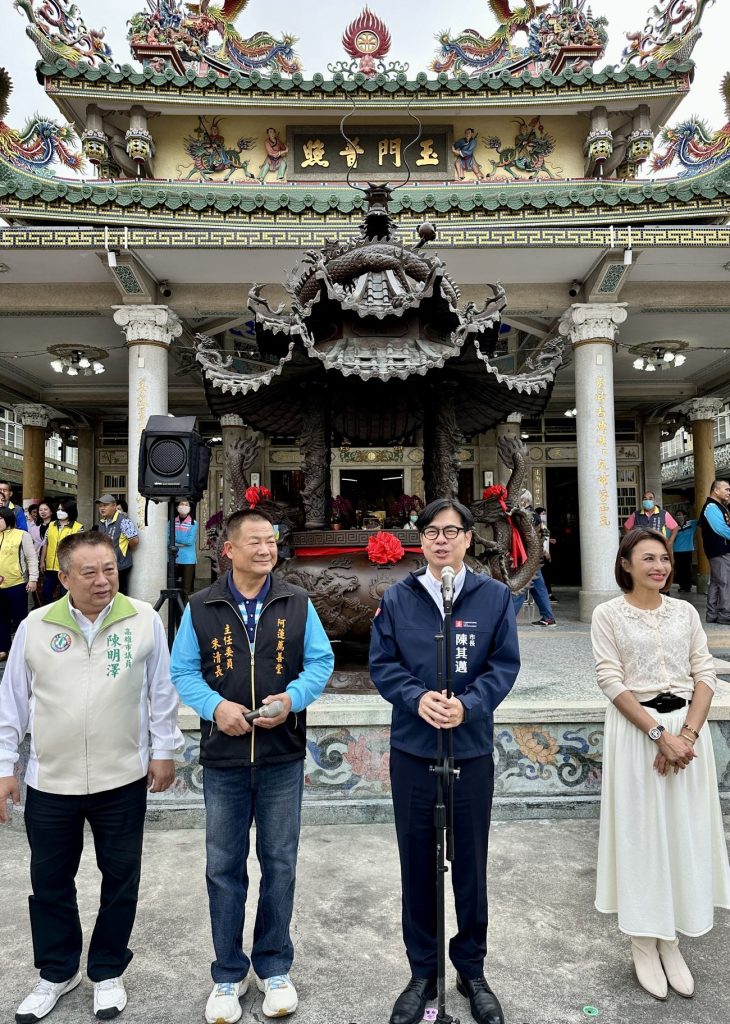 陳其邁連跑4廟宇參香 祈求風調雨順、國泰民安