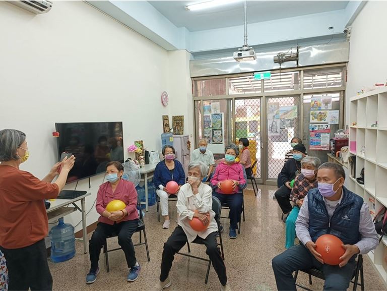 傳遞幸福好滋味 高雄庇護工場秋節禮盒展售車8月駐點行程來囉