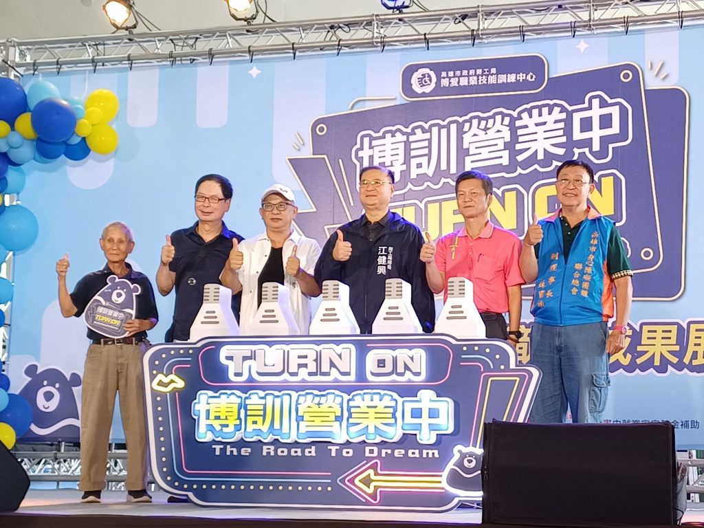 【代發勞工局新聞稿】攜手南科助民眾高就 勞工局北高雄聯合徵才吸引500人次應徵