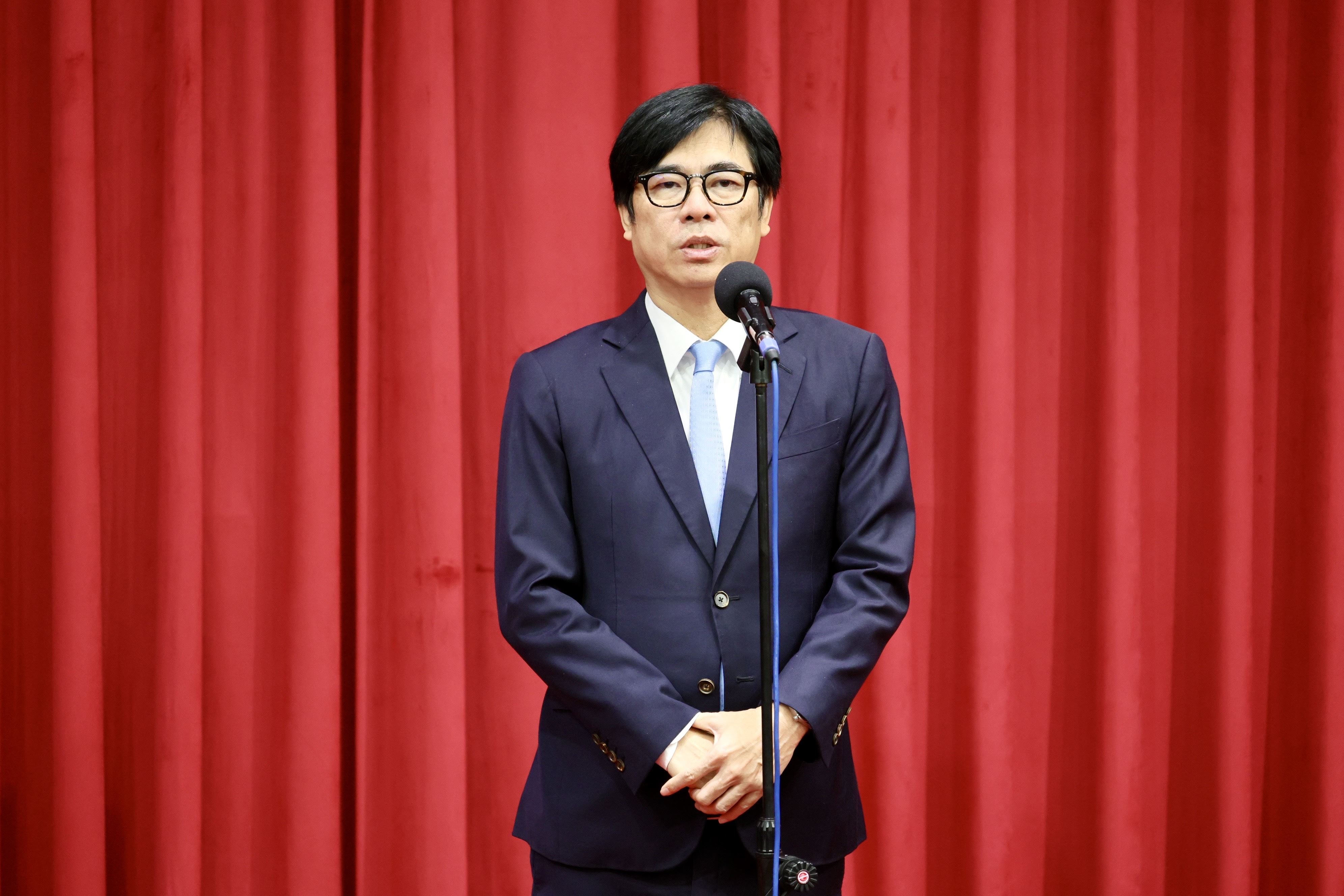 議員關注高雄高爾夫球場經營糾紛 陳其邁：查獲500瓶農藥、涉及飲用水安全絕不妥協