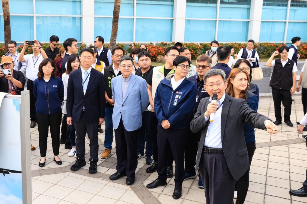 卓揆視察高雄國際機場 市府感謝中央支持高雄重大建設、平衡南北差距