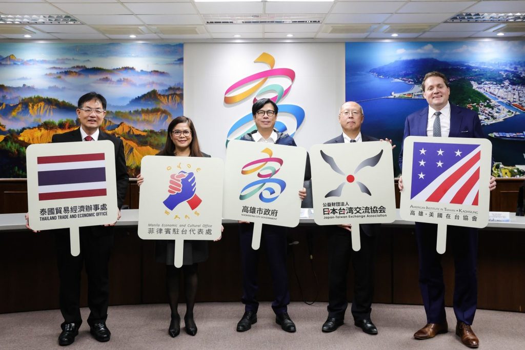 「喜蛇福得富貴至，佳運如意吉祥來」公所 歲末迎春贈春聯活動
