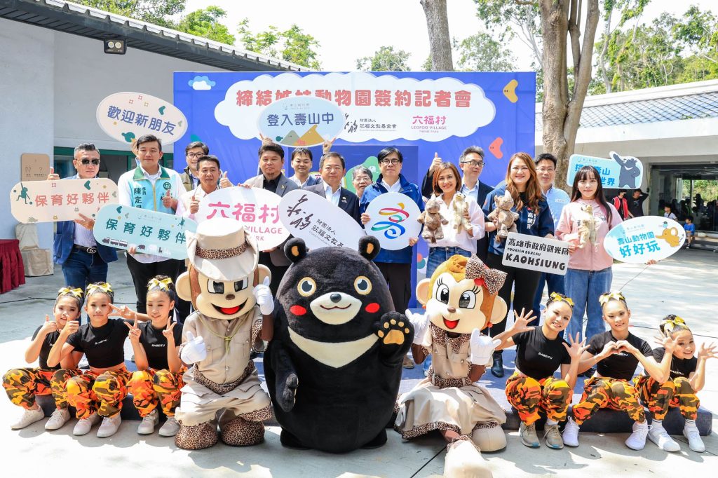 高雄兒童藝術節熱鬧登場 首日即20萬人一同《樂高雄》 陳其邁：歡迎來衛武營樂一波！