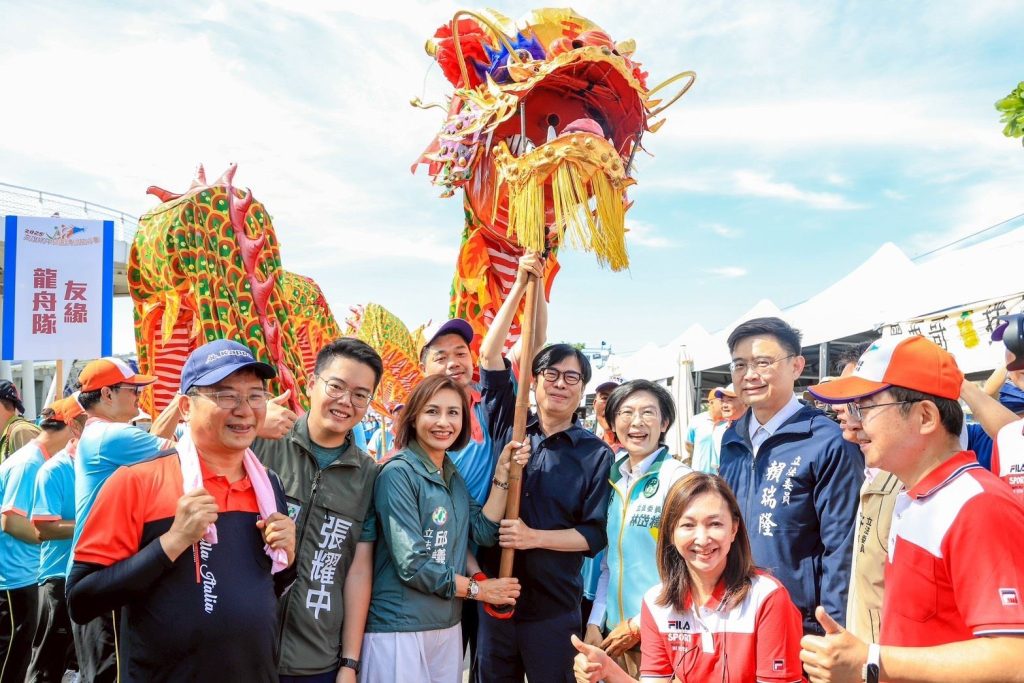 高市警局波麗士辛勞了 視障按摩師免費按摩紓壓