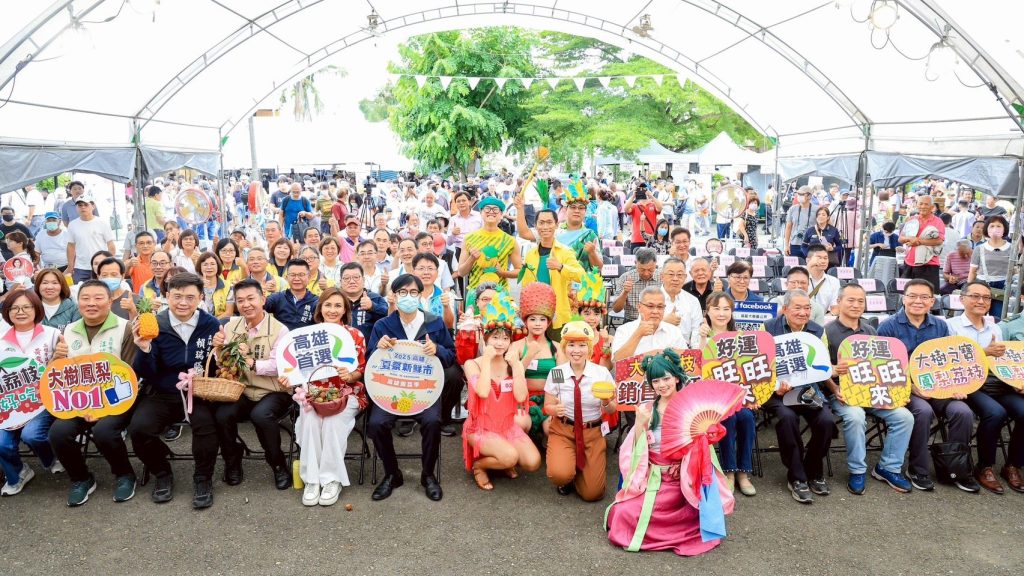 陳其邁為林園龍舟錦標賽鳴槍 加碼冠軍獎金為參賽隊伍加油打氣