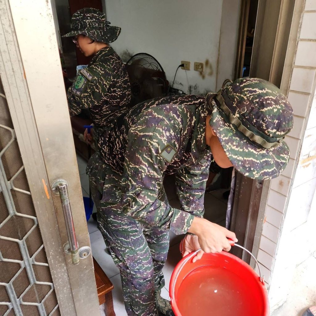 展現南部縣市互助精神 高市府2梯次 98人及各式機具支援嘉義縣、市救災