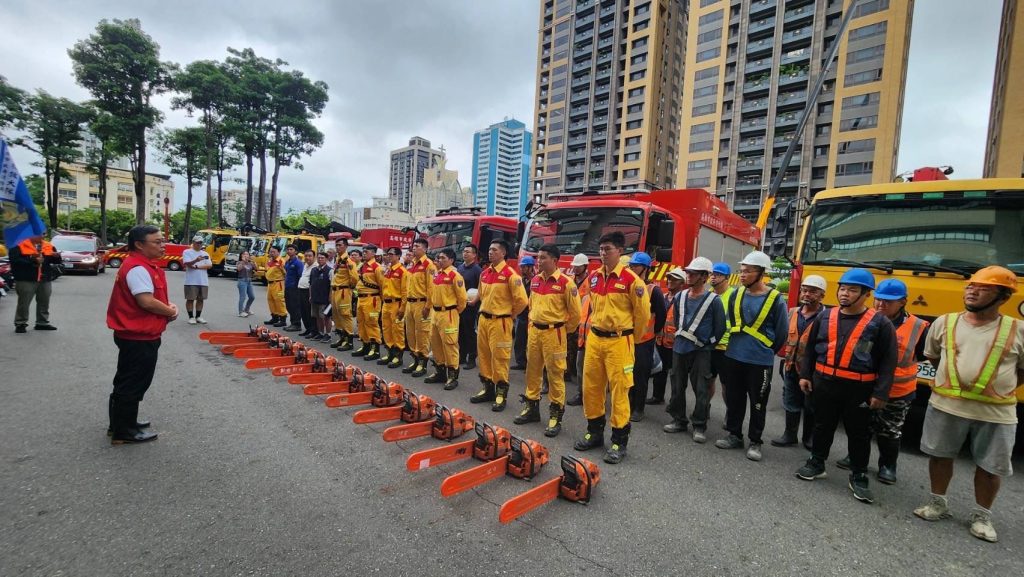 召開丹娜絲颱風第一次工作會議　陳其邁：務必提高警覺 充分落實各項防颱整備措施