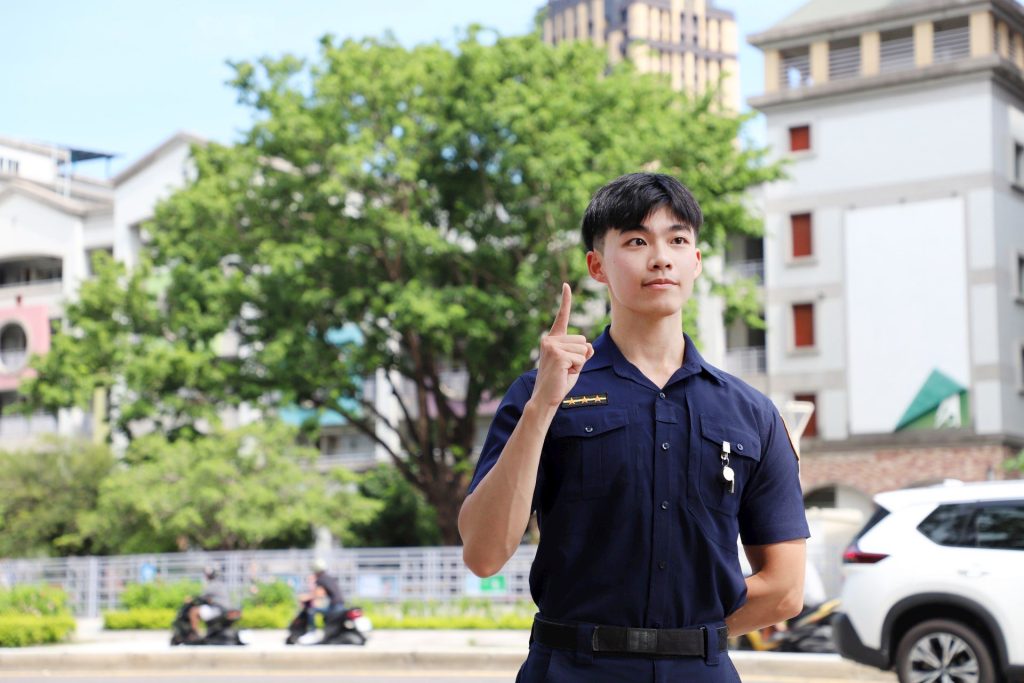 車輛行經路口「不搶黃燈、不闖紅燈」 共同維護用路人安全