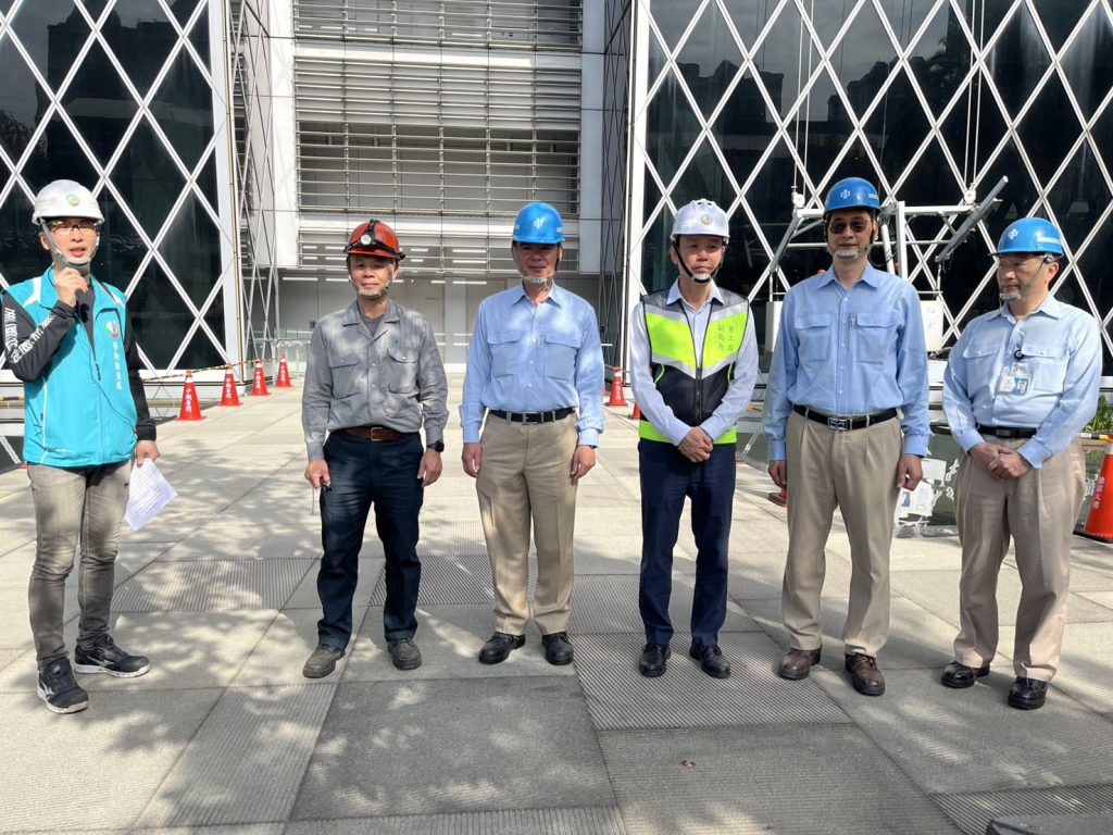 除舊佈新 安全第一 勞工局於中鋼總部舉辦大樓外牆清洗作業安全觀摩